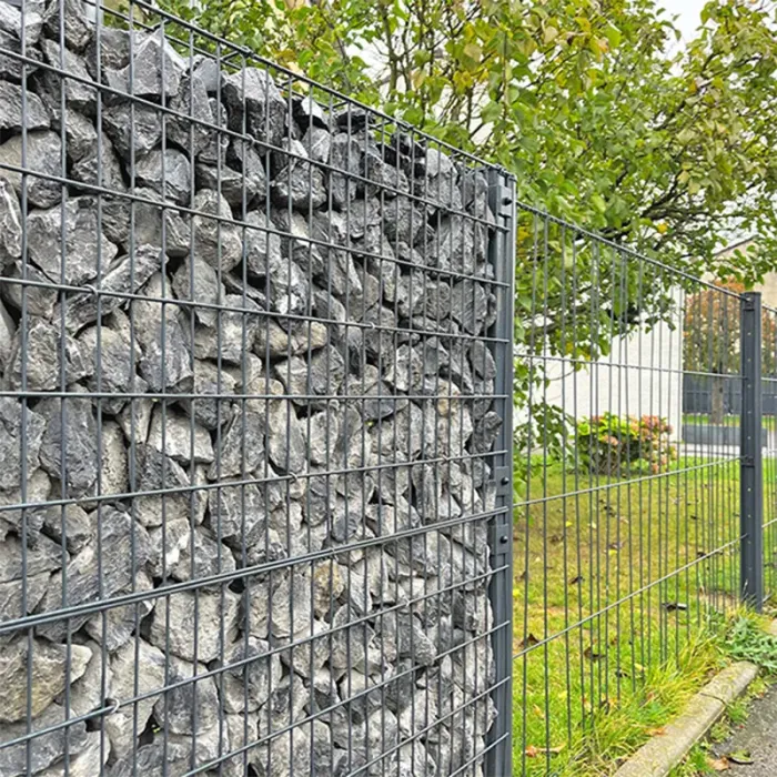 Poteau pour clôture gabion