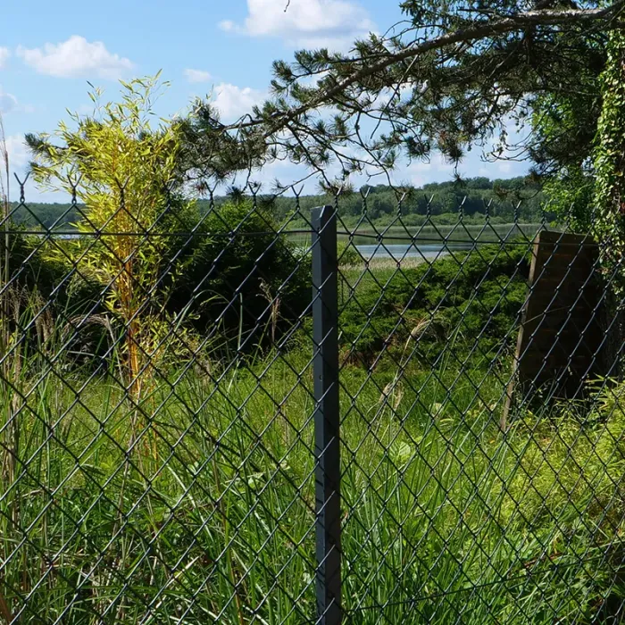 Poteau de clôture T plastifié